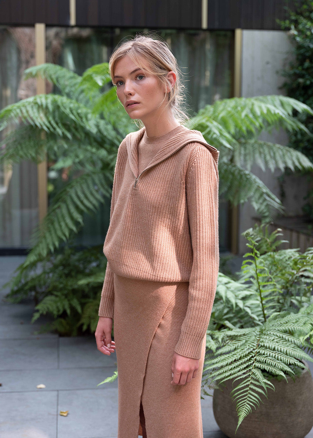 Camel sales cashmere hoodie